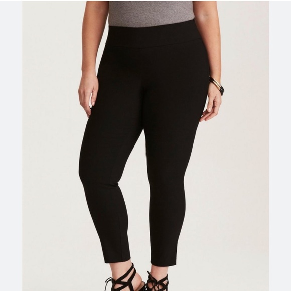 Torrid Pixie pull on pant - Picture 1 of 2